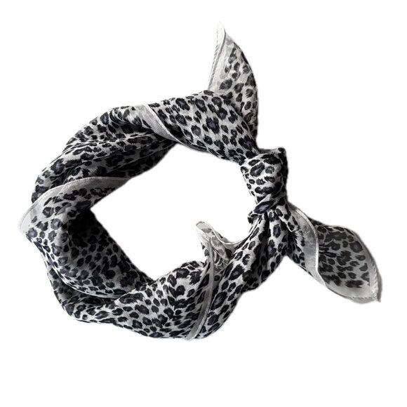 Women's Silk Cheetah Print Artisanal Neck Scarf White Charcoal Gray Blue 21x21"… - Picture 4 of 13